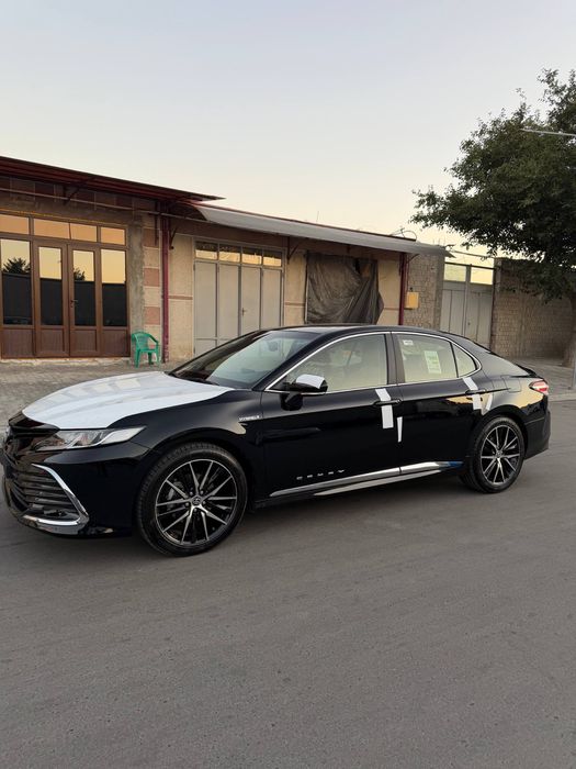 Toyota Camry Gibrid GLE