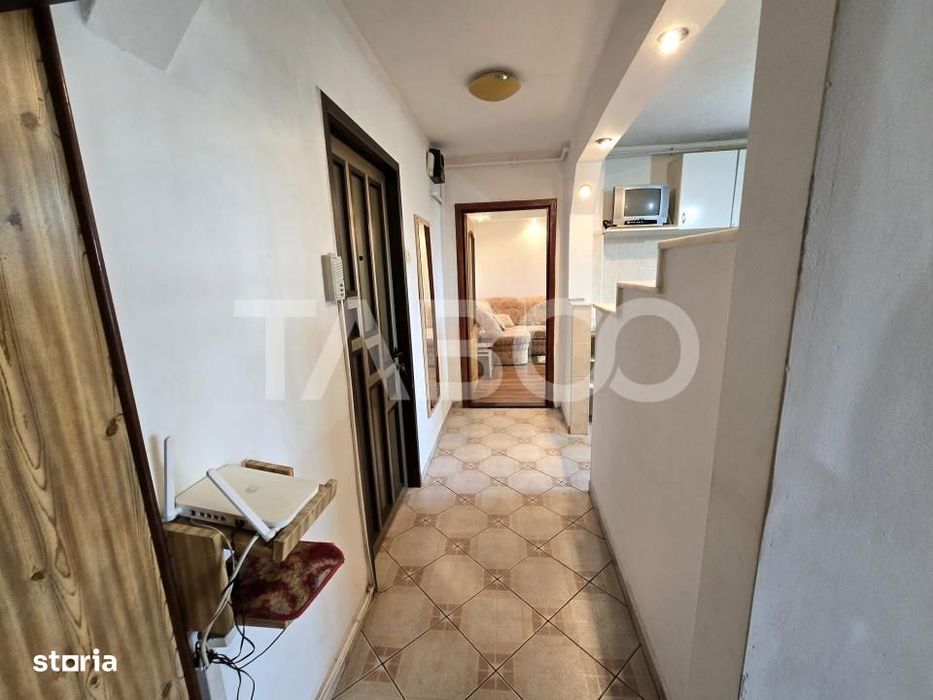 Apartament decomandat de vanzare 2 camere boxa pivnita Vasile Aaron