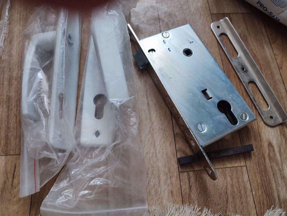 Замок дверной с ручками ПРО-САМ