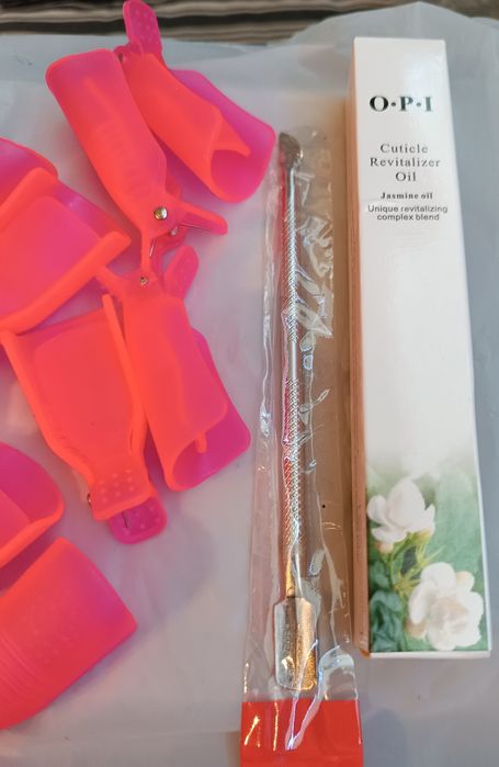 Лампа за гел лак плюс комплект Kodi и още нещо