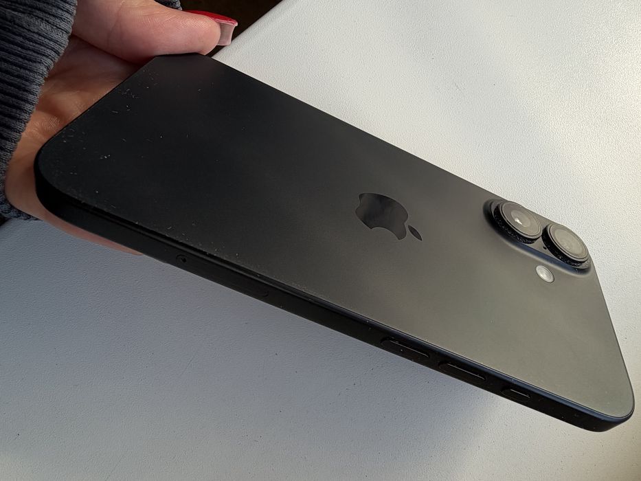 Apple iPhone 16 Pro 128 ГБ
