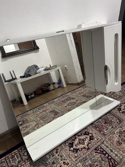 зеркало  для ванной с шкафчиком