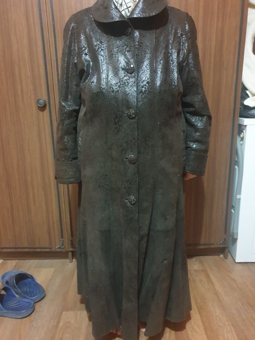 Пальто кожаное 58 размер.