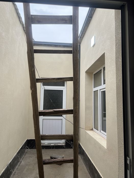 Hovli sotiladi 2.5sotix