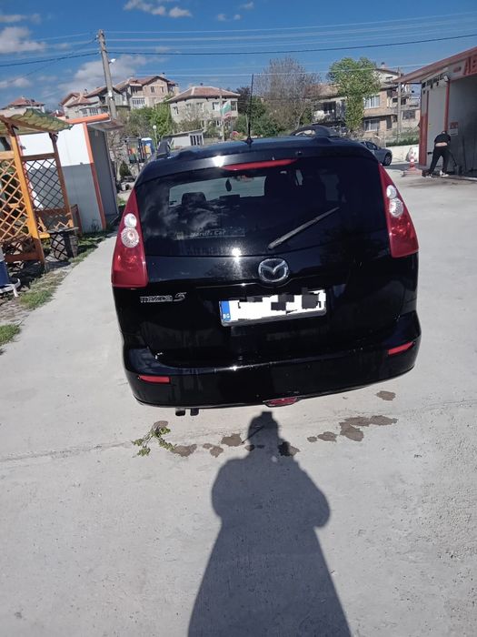 Продавам Мазда 5 на части