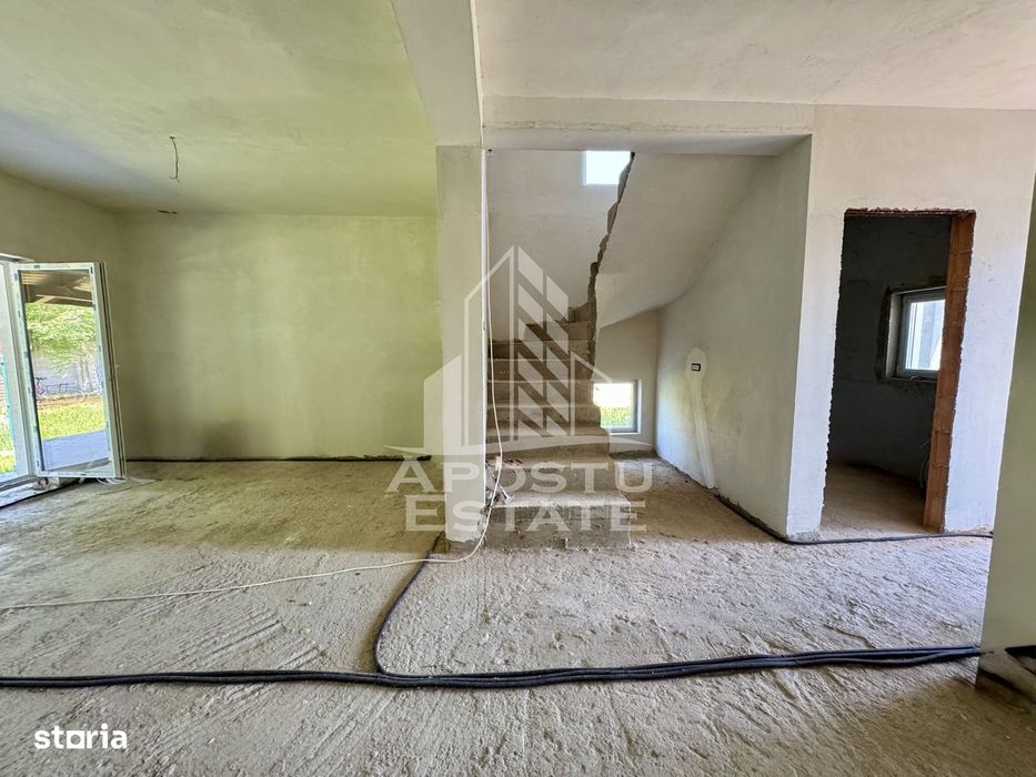 Duplex cu 4 camere si dressing, la alb Calea Urseni la asfalt