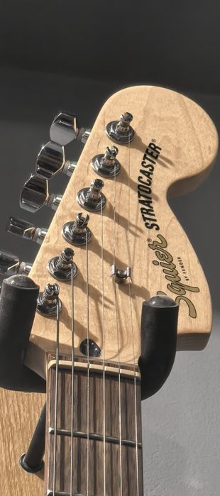 Squier Affinity Series Stratocaster HH White - электрогитара