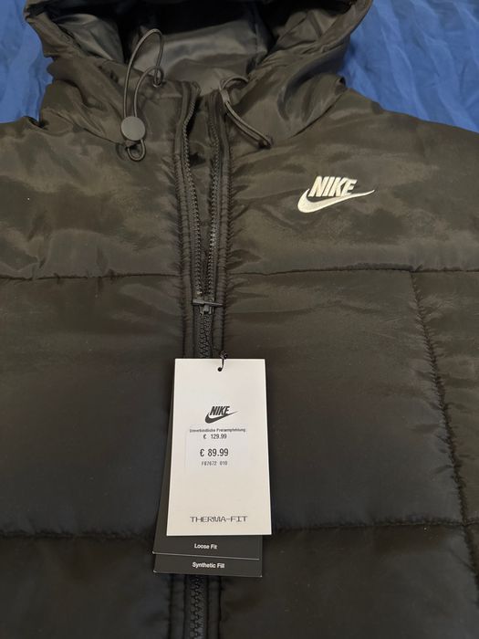 Дамско яке Nike размер XS