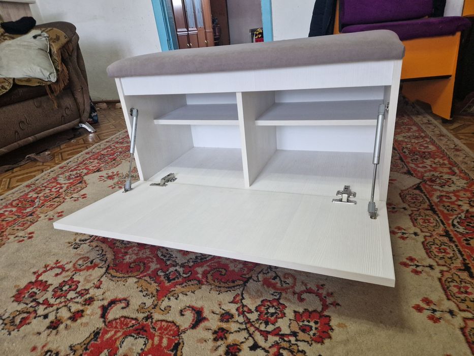 Тумба для обуви.