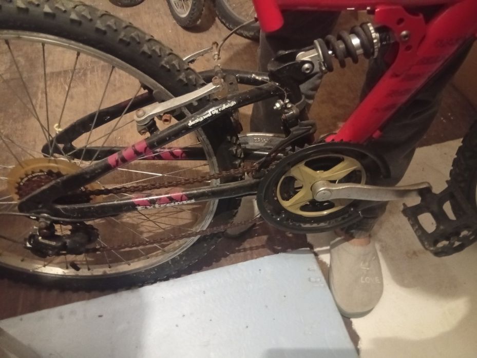 Bicicleta full suspension