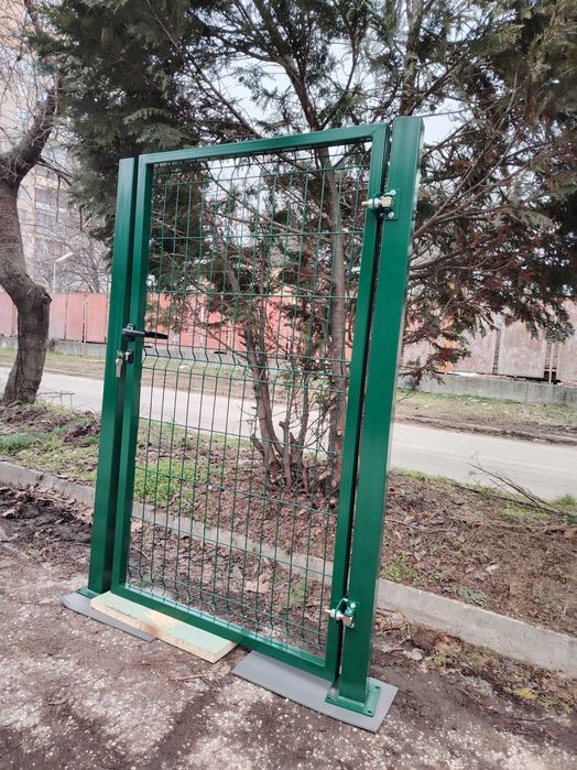 Дворна врата готова за монтаж!