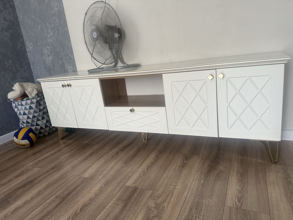 Тумба под телевизор