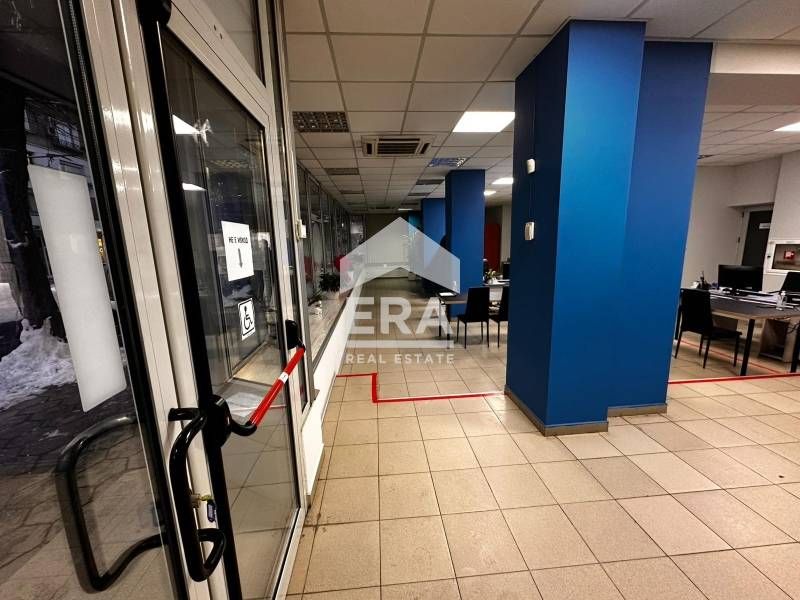 Продава се Офис в Плевен, Широк център - 272 кв.м за 722 €/кв.м - Снимка #3