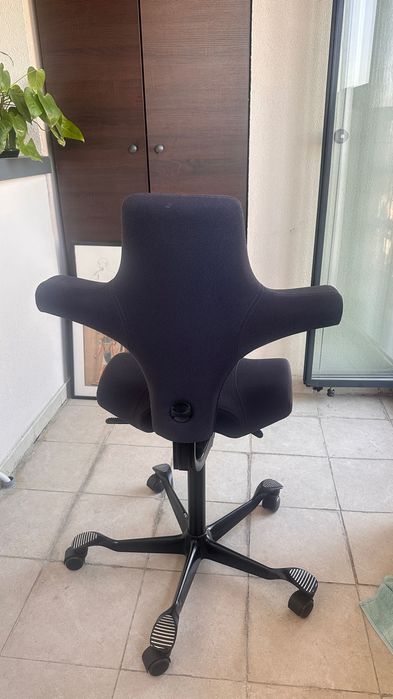 Scaun ergonomic high end  HAG CAPISCO gri - ca nou, folosit ft puțin.