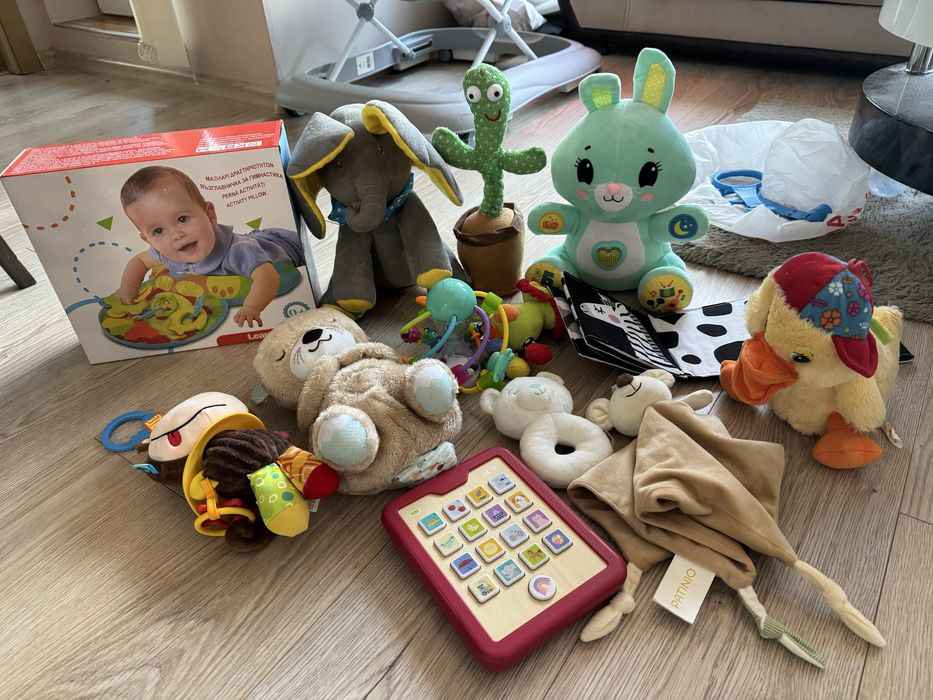 Лот бебешки играчки