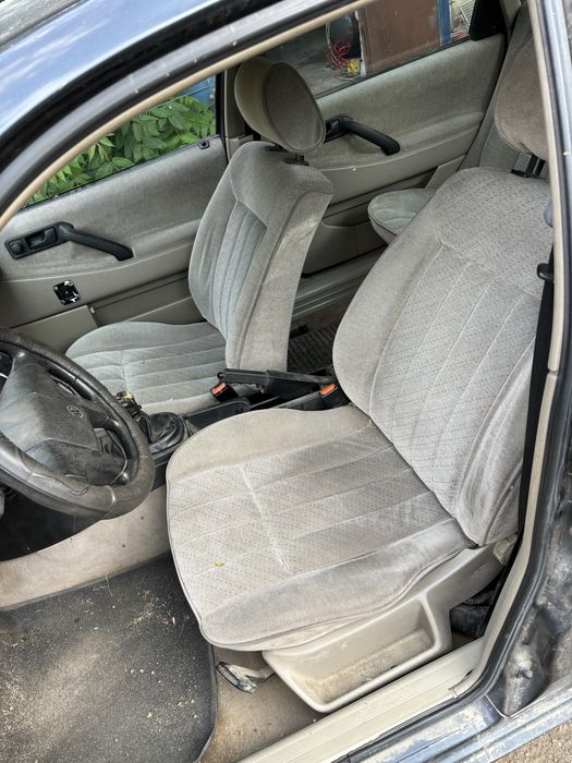 Фолксваген пасат 2 1.6 бензин на части.