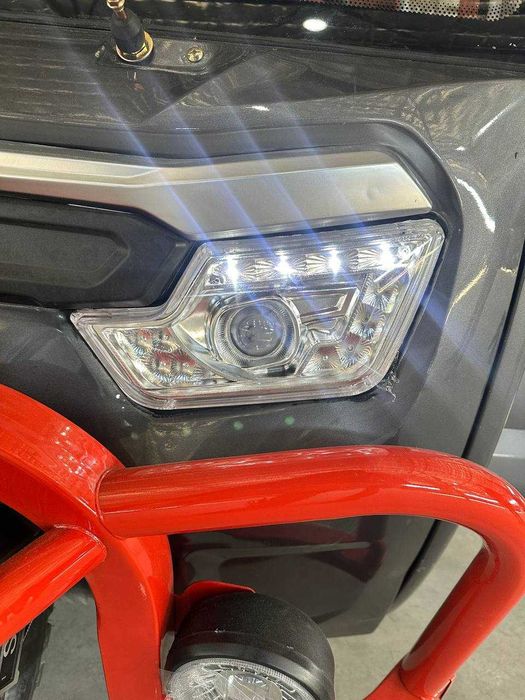 Трицикл с кабиной