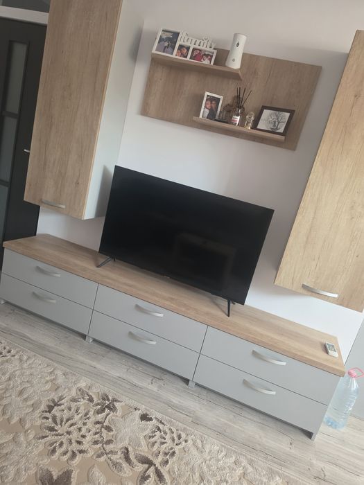Închiriez apartament