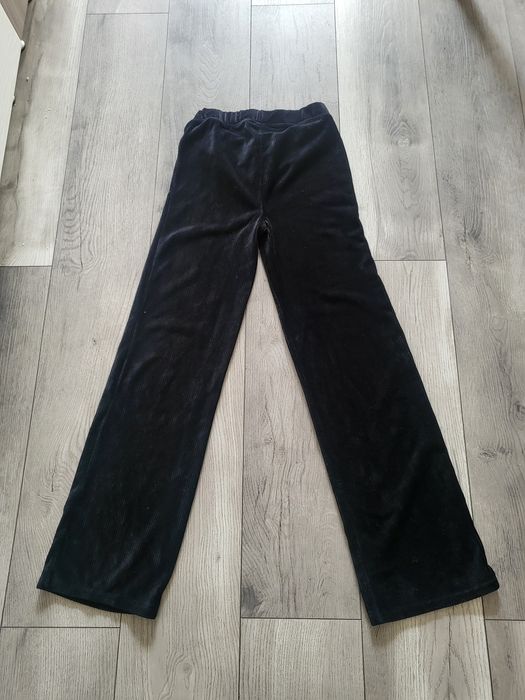 Vand pantaloni evazati