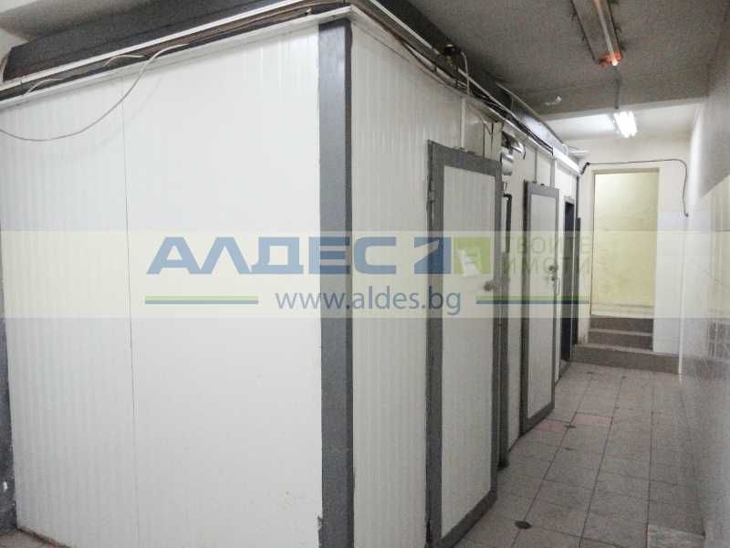 Дава се под наем Магазин в София, Орландовци - 330 кв.м за 1500 € - Снимка #4