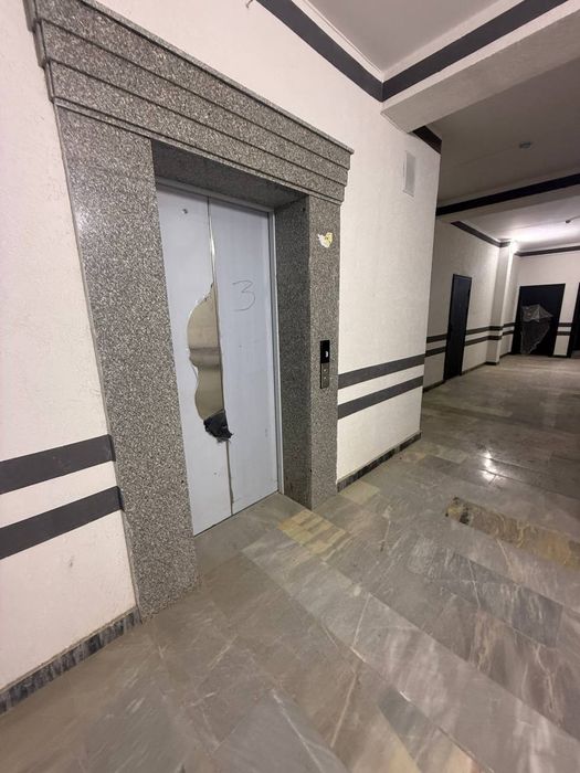 Tez va arzon narxda 5 etajdan 2 xonalik sotiladi