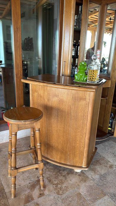 Bar   Dumbrava , mobilier living