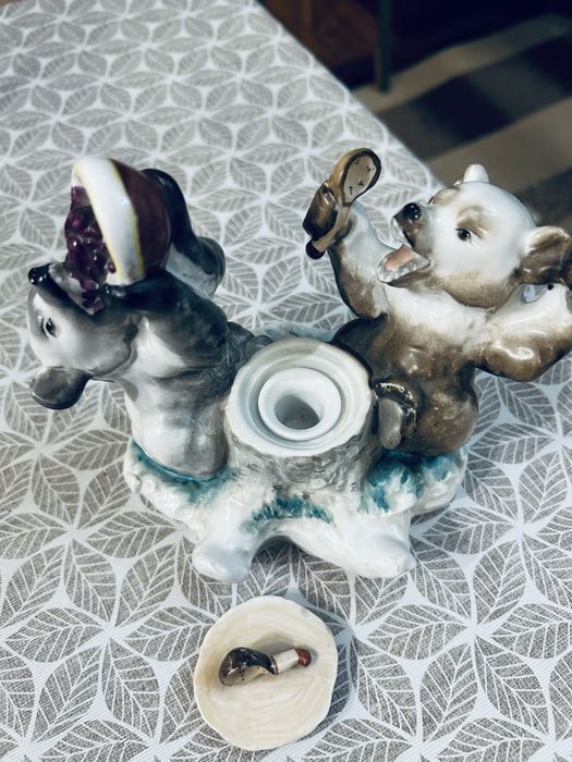 Продаю фарфоровую статуэтку -чернильницу Медведи