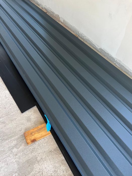 Tabla cutata gard / acoperis