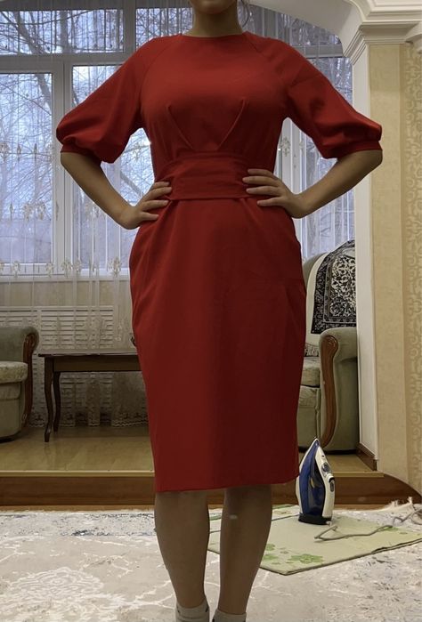 Продается красное вечернее платье