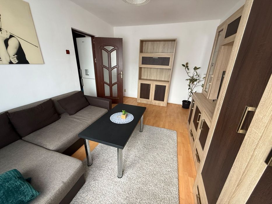 Închiriez Apartament/ 2 camere / Micro 3