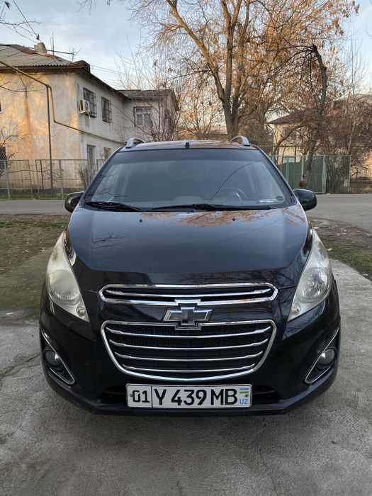 Chevrolet Spark 2015 Qora