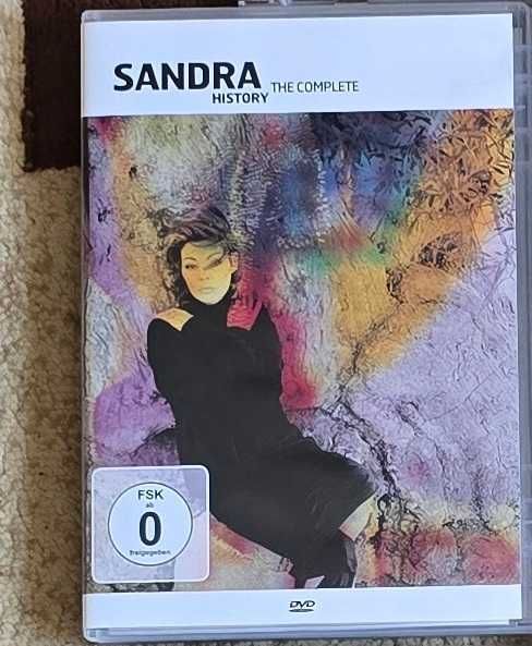 vând dvd-uri cu manele și muzică straină