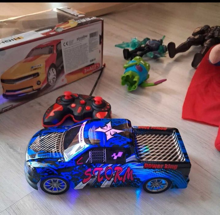 Lot jucarii masina telecomanda / disney