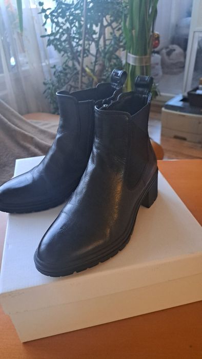 Дамски черни боти на Тамарис, естествена кожа