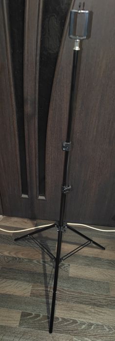 Штатив 1.8 метра(новый)