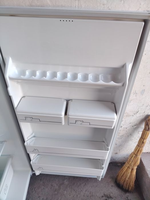 Холодильник Бирюса