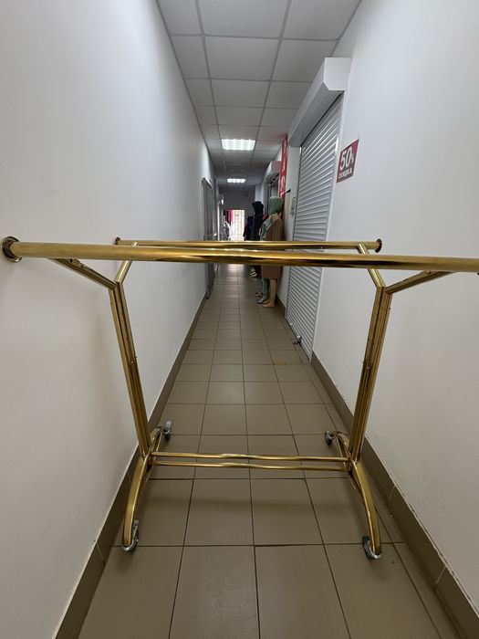 Стойки для одежды