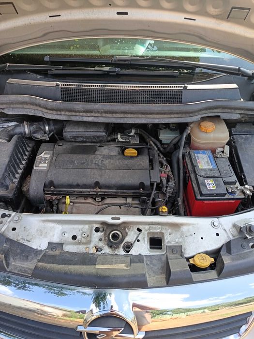 Opel zafira B 1.6 benzina