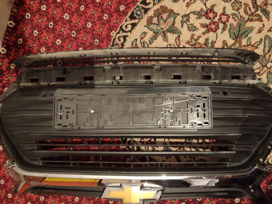 Бампер трекер 2 бу