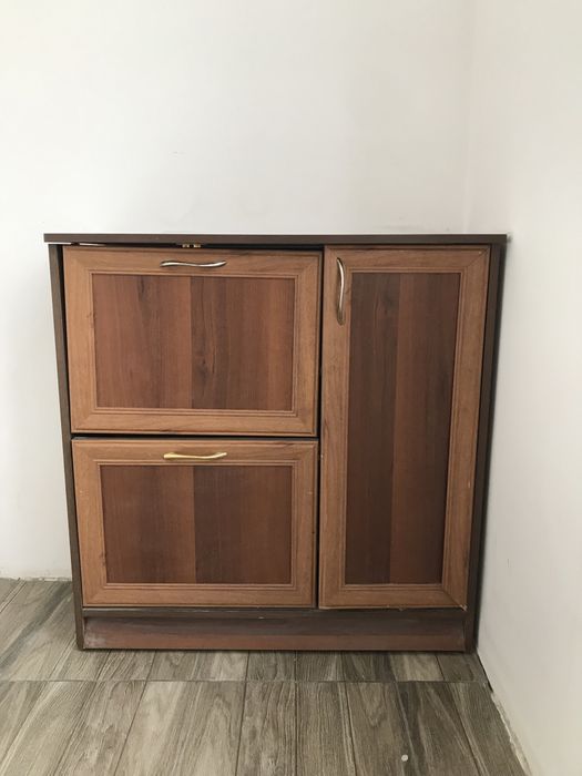 Продам тумбу для обуви