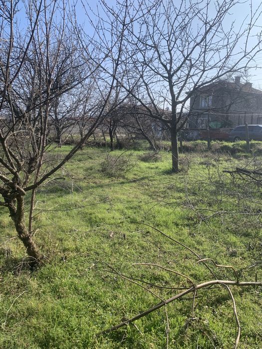 Парцел в регулация на село Червен