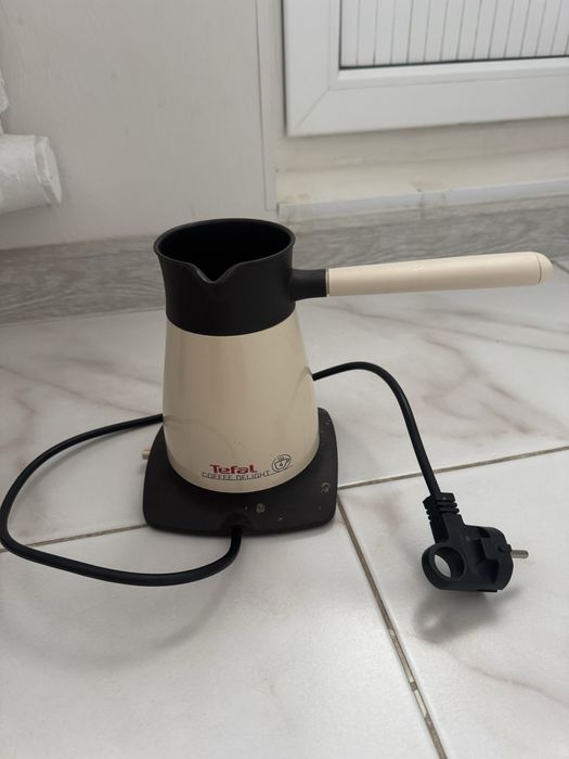 Электрическая кофеварка Tefal