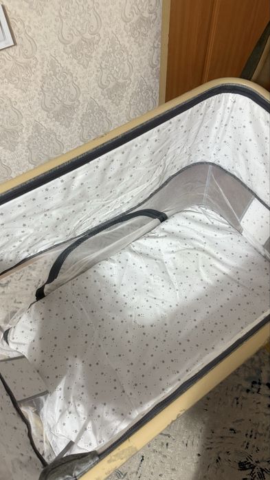 Продам манеж до 1,5 года