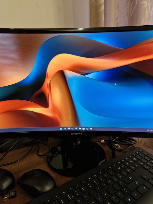 PC Gaming Entry/Office i7, 24GB RAM, SSD + Monitor Curbat Samsung 24"