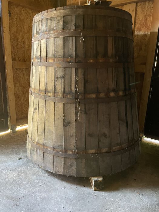 Cada/butoi/ bute de lemn molid