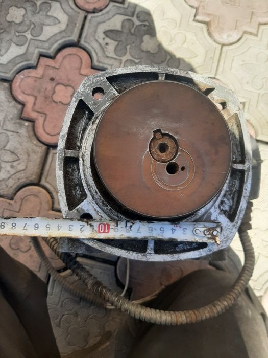 Электродвигатель, электро-двигатель