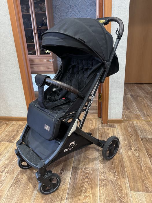 Прогулочная коляска.