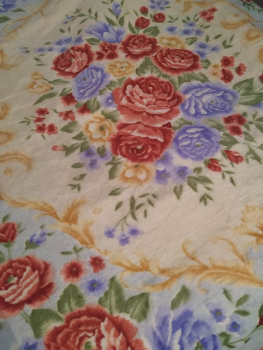 Двулицево шалте за спалня