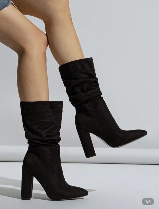 Боти черен велур