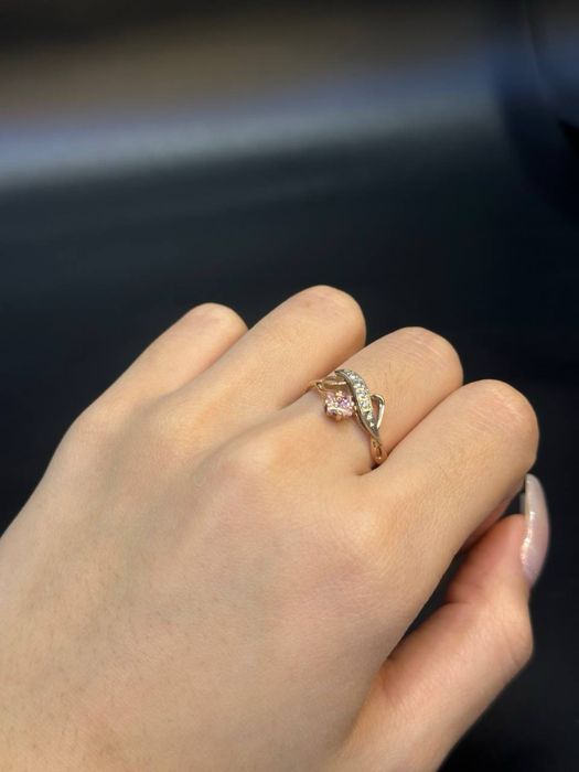 Золото  Кольцо Масса: 1.9